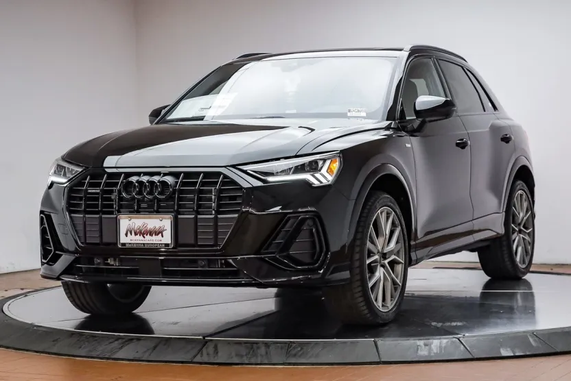 2025 Audi Q3 45 TFSI S line Premium Plus photo 1