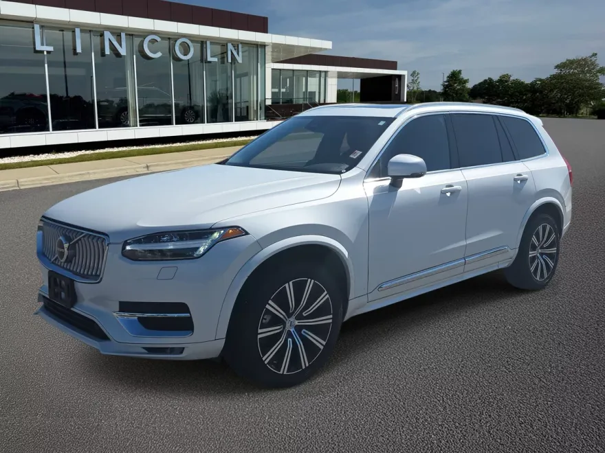 2024 Volvo XC90 B5 AWD Core photo 1