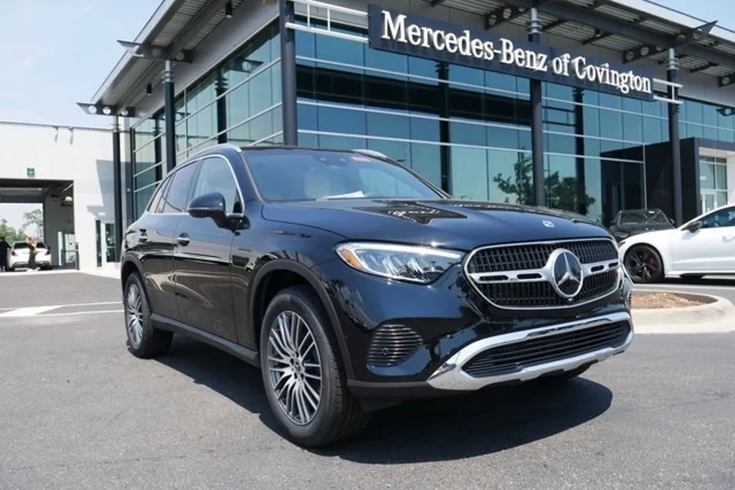 2026 Mercedes Benz GLC 300 photo 1