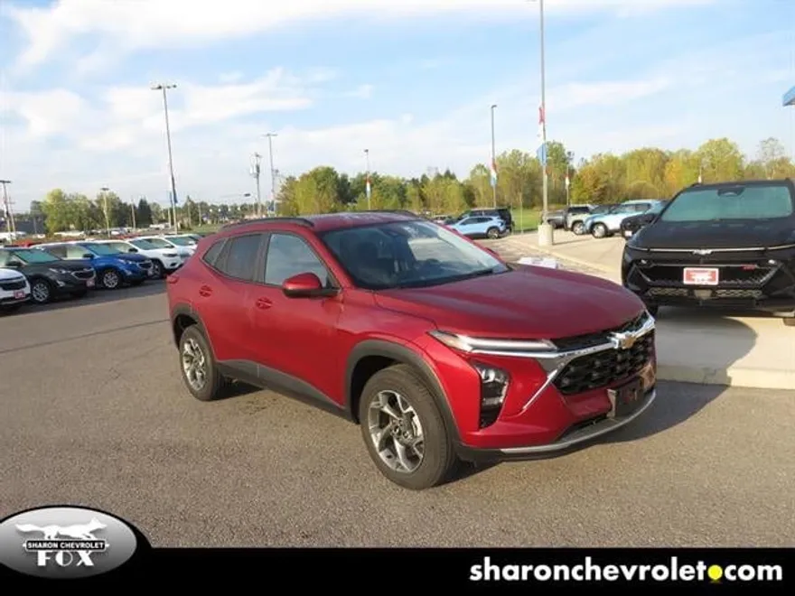 2024 Chevrolet Trax LT photo 1