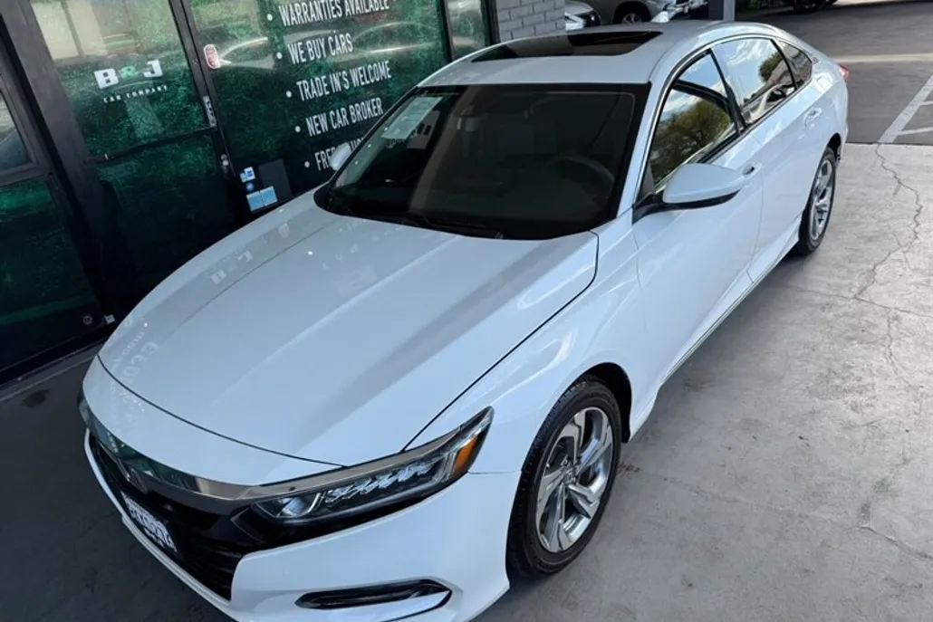 2019 Honda Accord EX photo 1