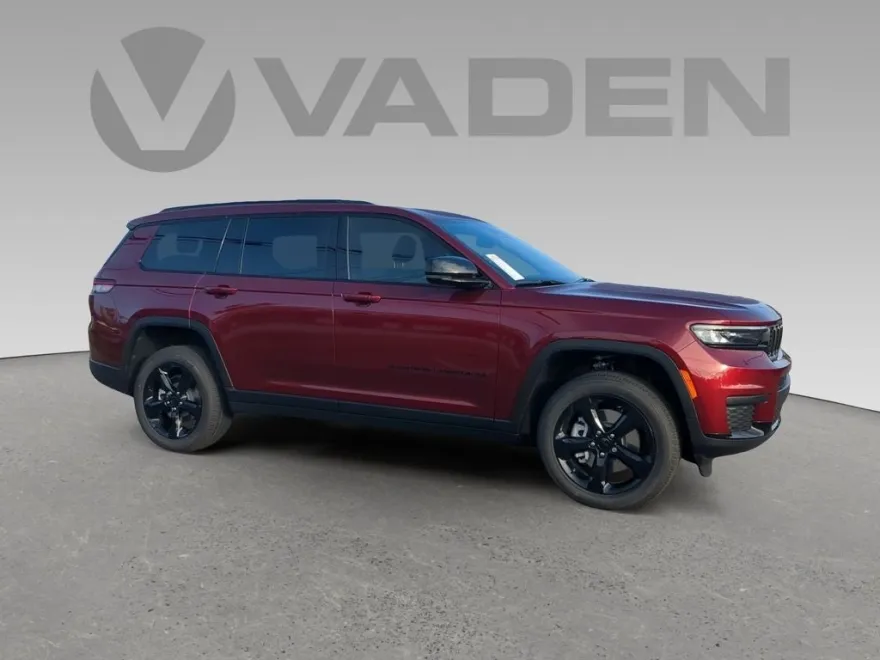 2025 Jeep Grand Cherokee Altitude photo 1