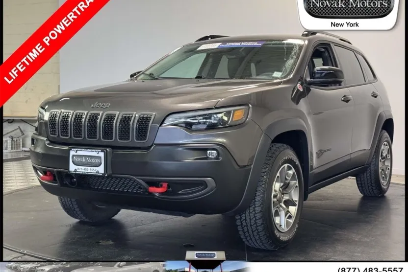 2022 Jeep Cherokee Trailhawk photo 1