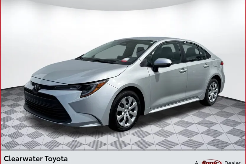 2025 Toyota Corolla LE photo 1