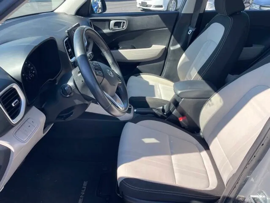 2021 Hyundai Venue SEL Denim photo 1