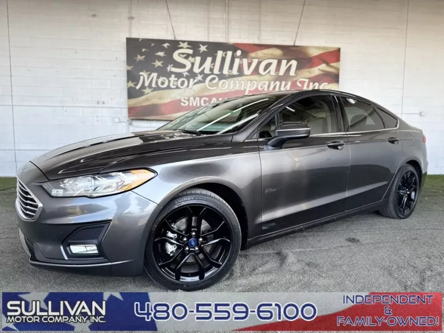 2020 Ford Fusion SE photo 1