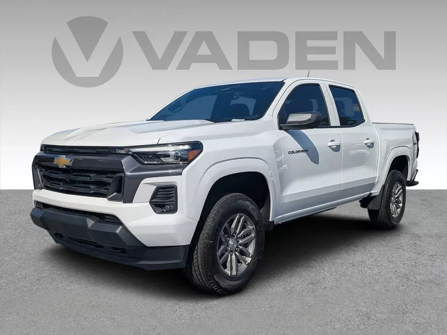 2025 Chevrolet Colorado Work Truck LT photo 1