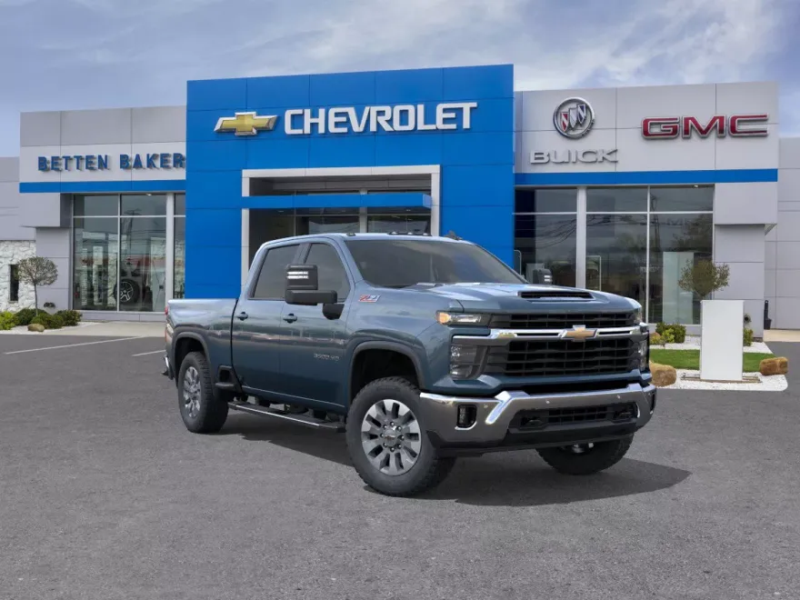 2026 Chevrolet Silverado 3500HD LT photo 1