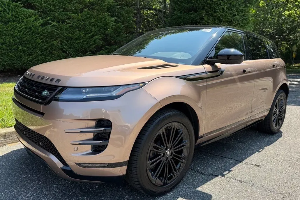 2025 Land Rover Range Rover Evoque Dynamic SE photo 1