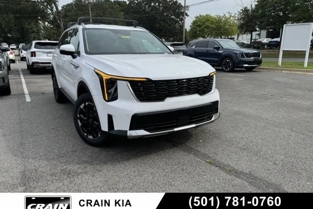 2025 Kia Sorento S photo 1