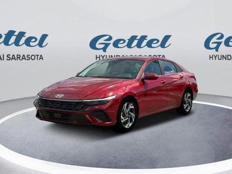 2025 Hyundai Elantra SEL Convenience photo 1