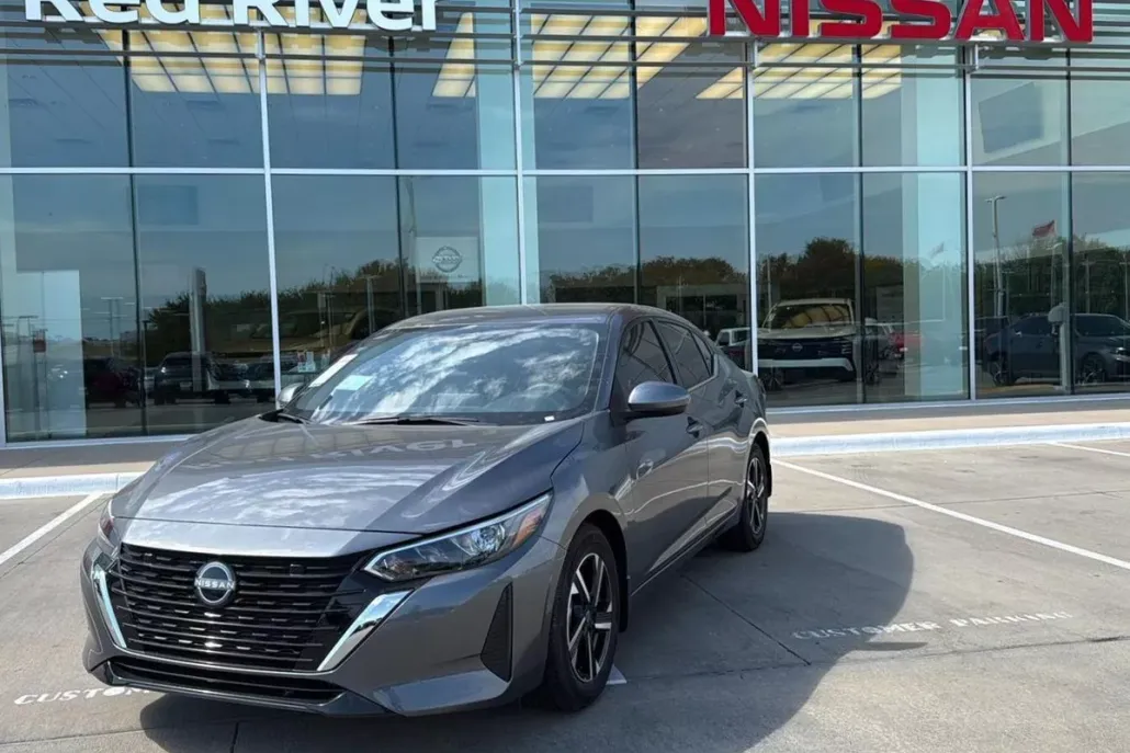 2025 Nissan Sentra SV photo 1