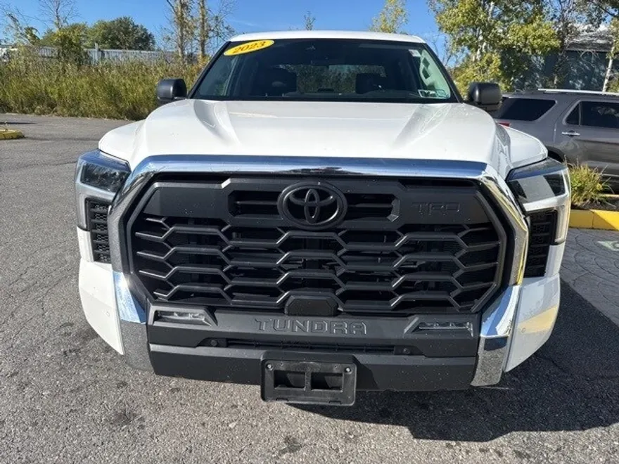 2023 Toyota Tundra SR5 photo 1