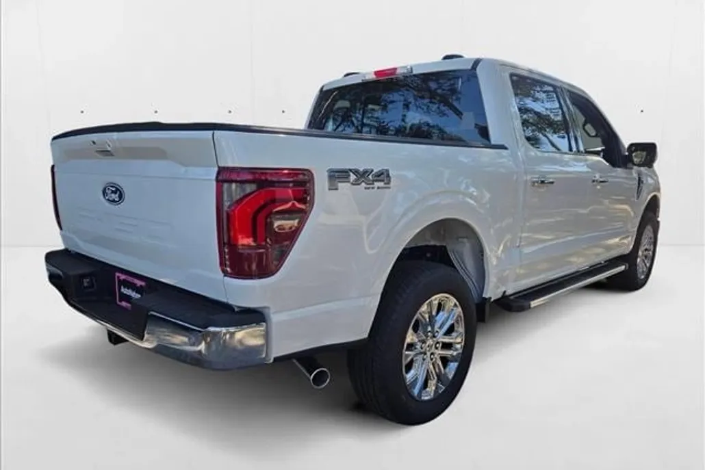 2025 Ford F-150 Lariat photo 1