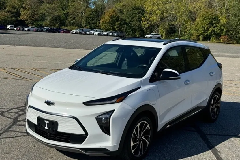 2023 Chevrolet Bolt EUV Premier photo 1