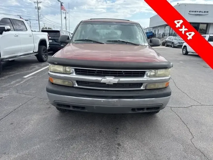 2003 Chevrolet Tahoe LS photo 1