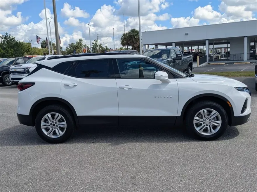 2022 Chevrolet Blazer 2LT photo 1