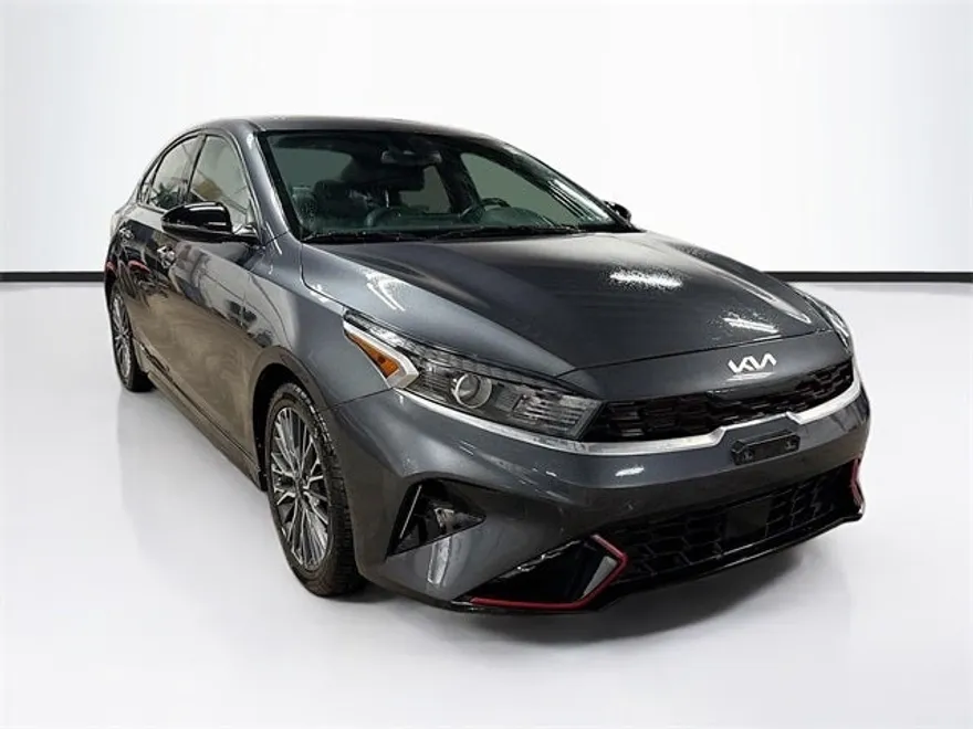 2023 Kia Forte GT-Line photo 1