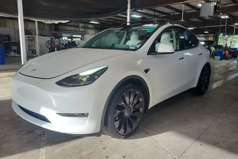 2022 Tesla Model Y Performance photo 1