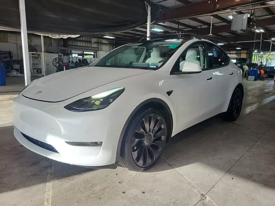 2022 Tesla Model Y Performance photo 1
