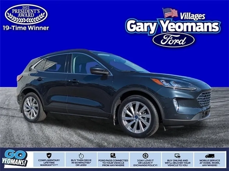 2022 Ford Escape Titanium photo 1