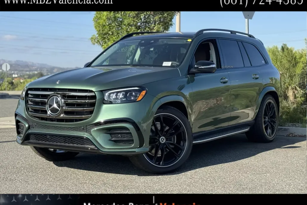 2026 Mercedes Benz GLS 450 4MATIC photo 1