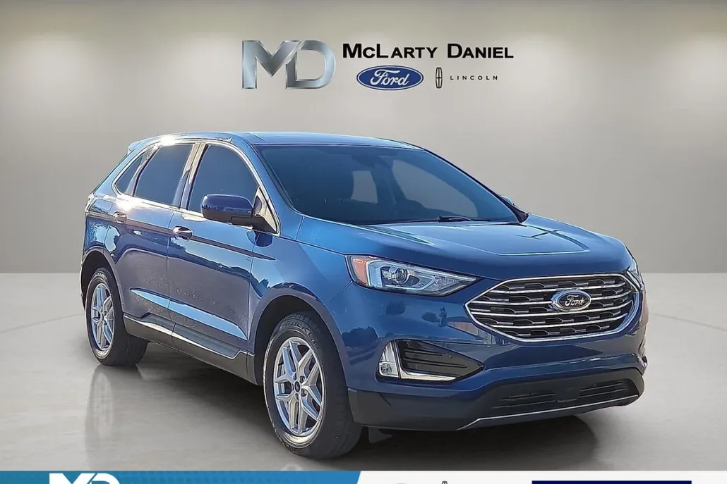 2022 Ford Edge SEL photo 1