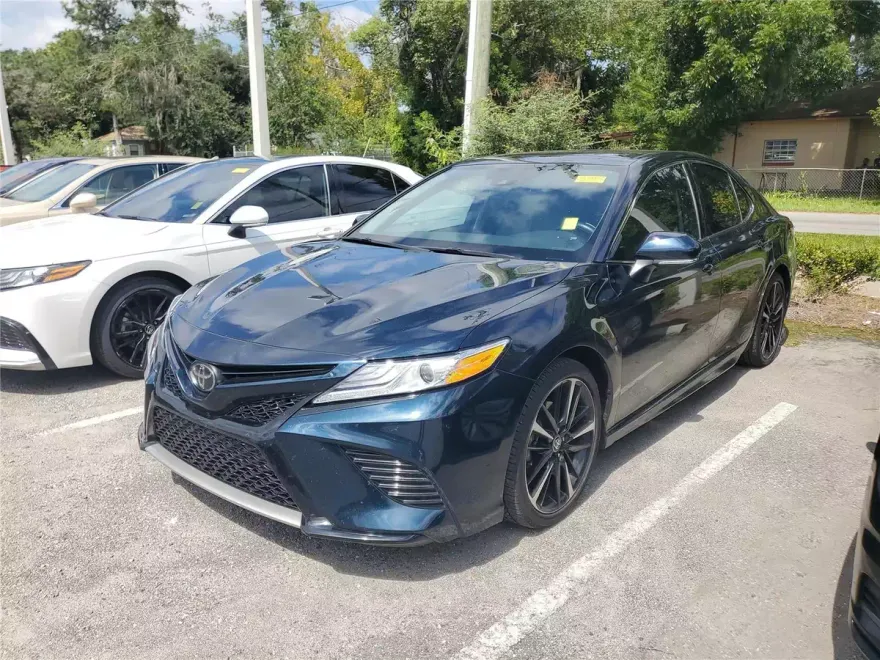 2020 Toyota Camry XSE photo 1