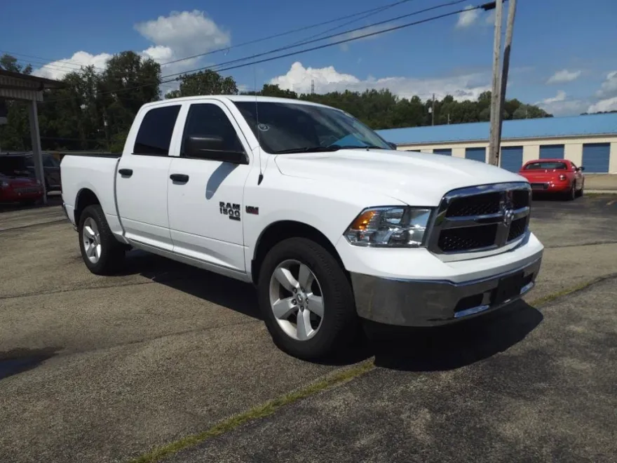 2022 Ram 1500 Classic SLT photo 1