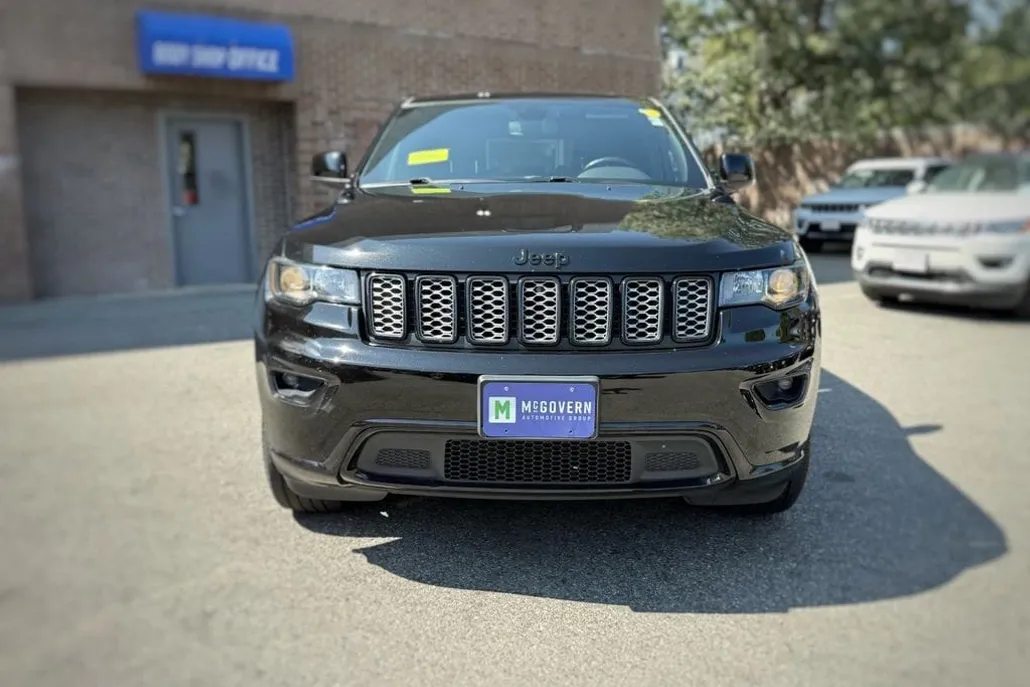 2020 Jeep Grand Cherokee Altitude photo 1
