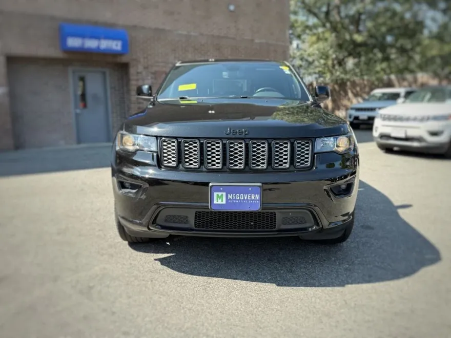 2020 Jeep Grand Cherokee Altitude photo 1