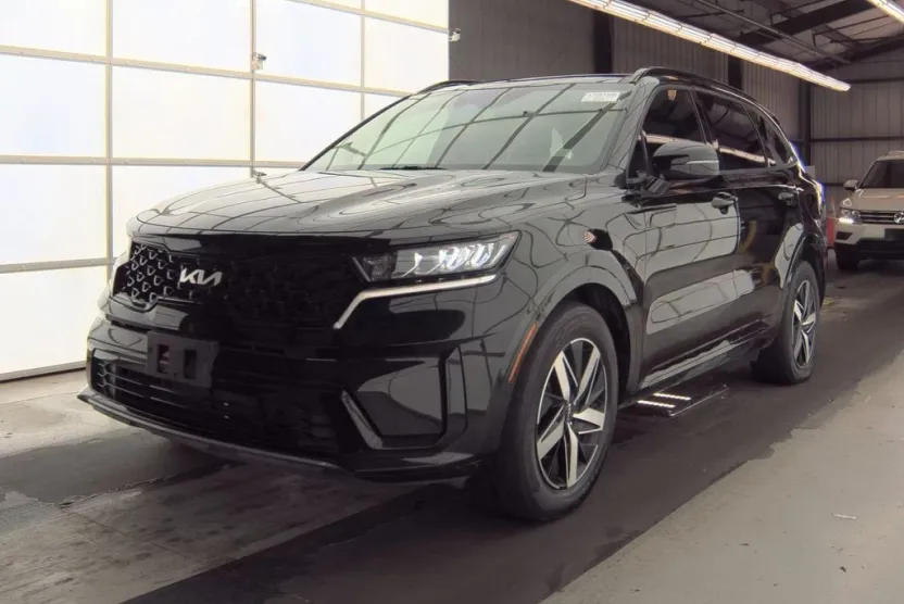 2023 Kia Sorento S photo 1