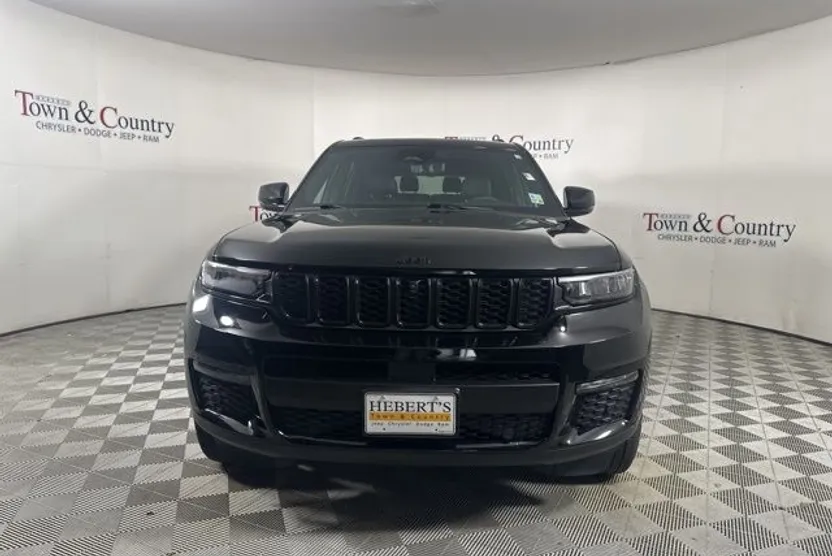 2024 Jeep Grand Cherokee Limited photo 1