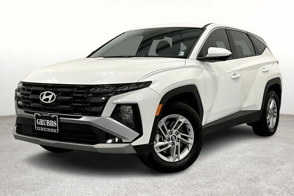 2025 Hyundai Tucson SE photo 1
