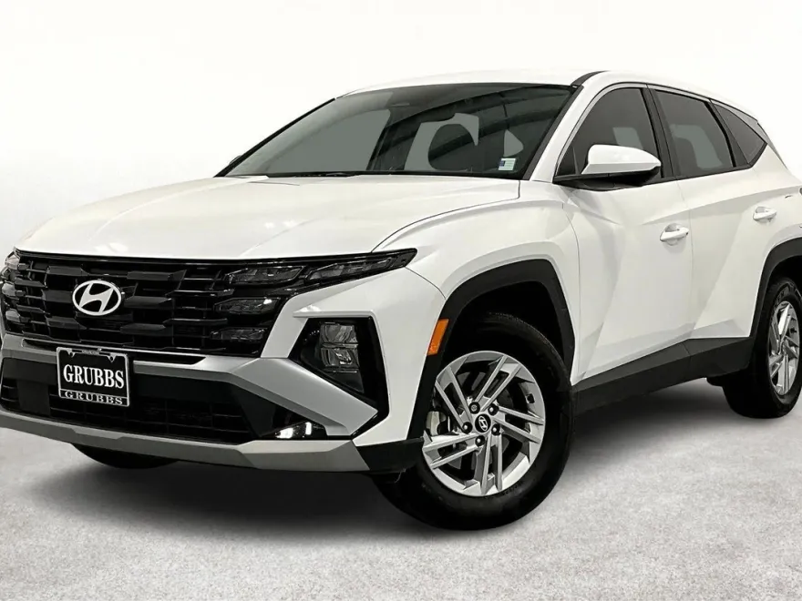 2025 Hyundai Tucson SE photo 1
