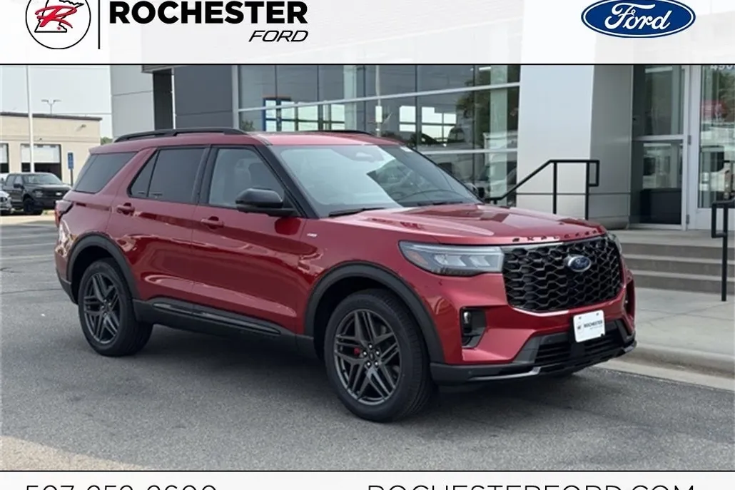 2025 Ford Explorer ST-Line photo 1