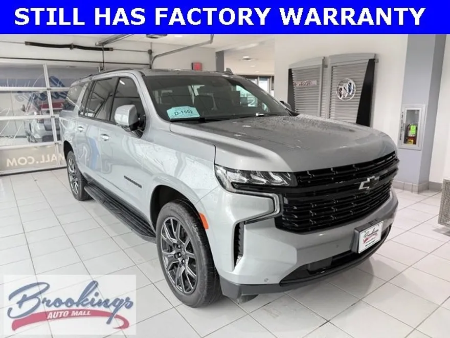 2024 Chevrolet Suburban RST photo 1