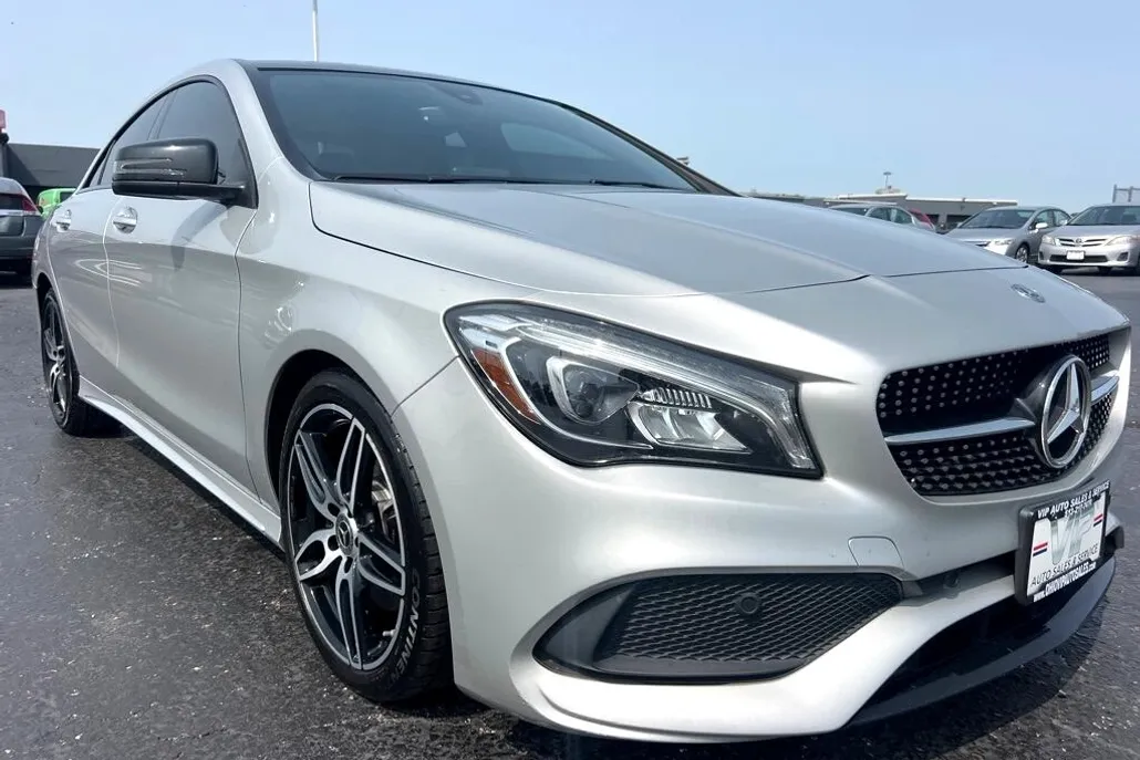 2019 Mercedes Benz CLA 250 4MATIC photo 1