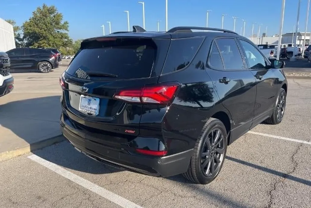2024 Chevrolet Equinox RS photo 1