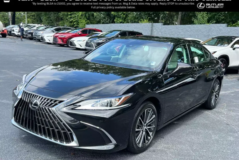 2025 Lexus ES 300h photo 1