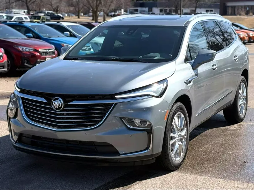 2024 Buick Enclave Premium photo 1