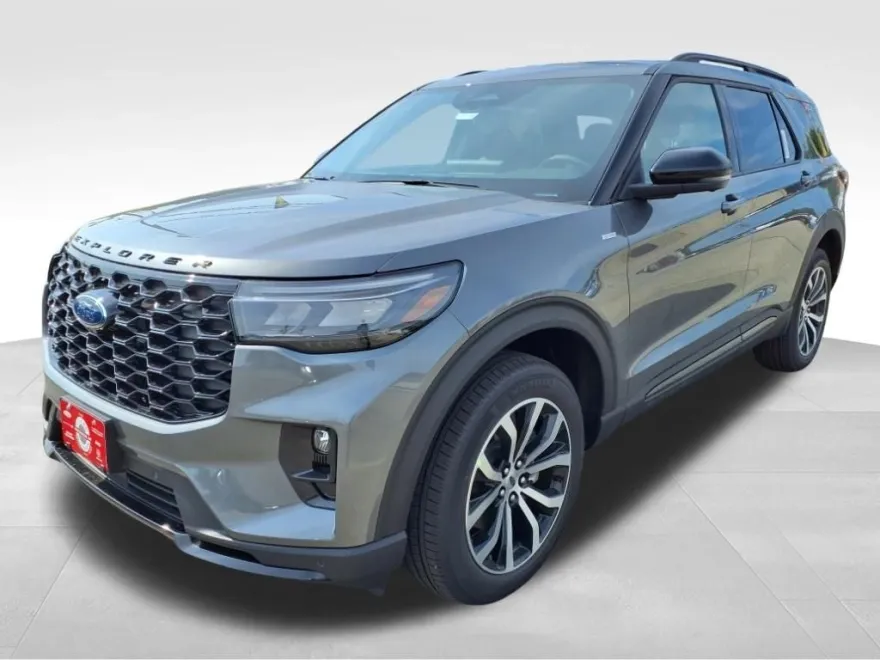 2025 Ford Explorer ST-Line photo 1