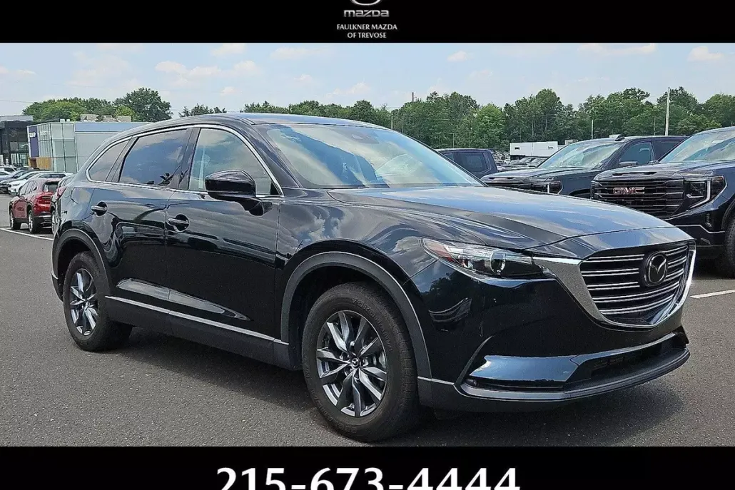 2023 Mazda CX-9 Touring photo 1