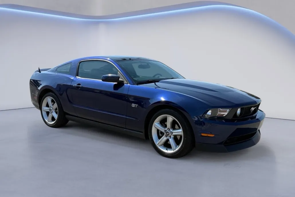2010 Ford Mustang GT photo 1