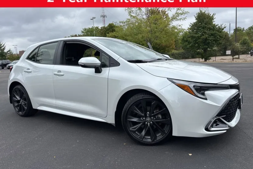 2025 Toyota Corolla XSE photo 1