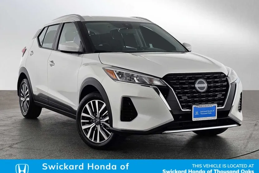 2024 Nissan Kicks SV photo 1