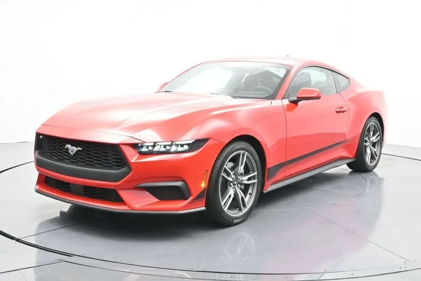 2025 Ford Mustang EcoBoost photo 1