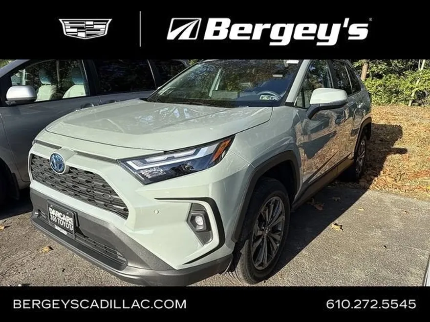 2023 Toyota RAV4 Hybrid XLE Premium photo 1
