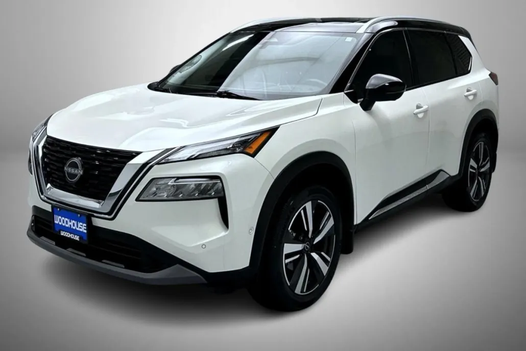 2023 Nissan Rogue SL photo 1