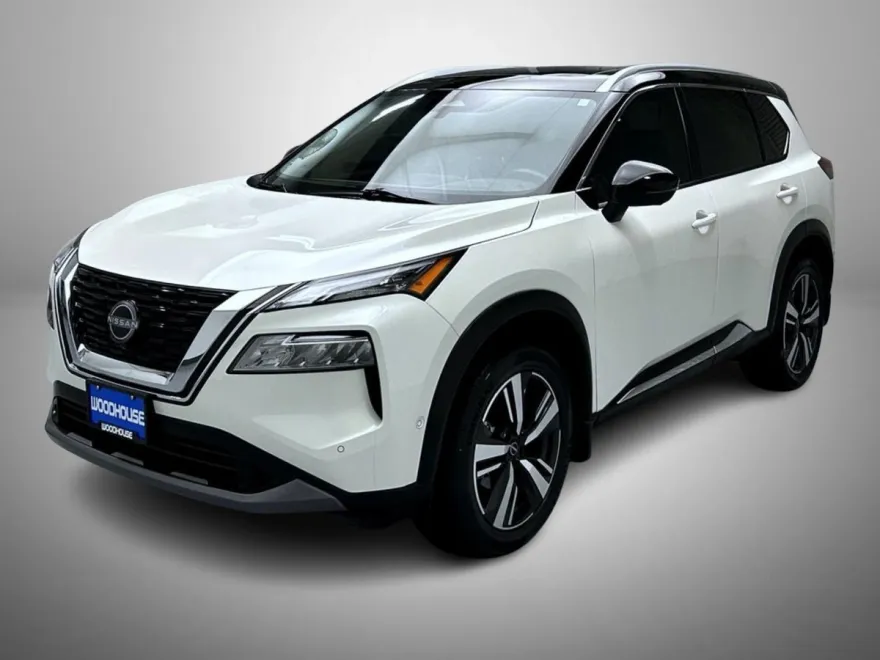 2023 Nissan Rogue SL photo 1